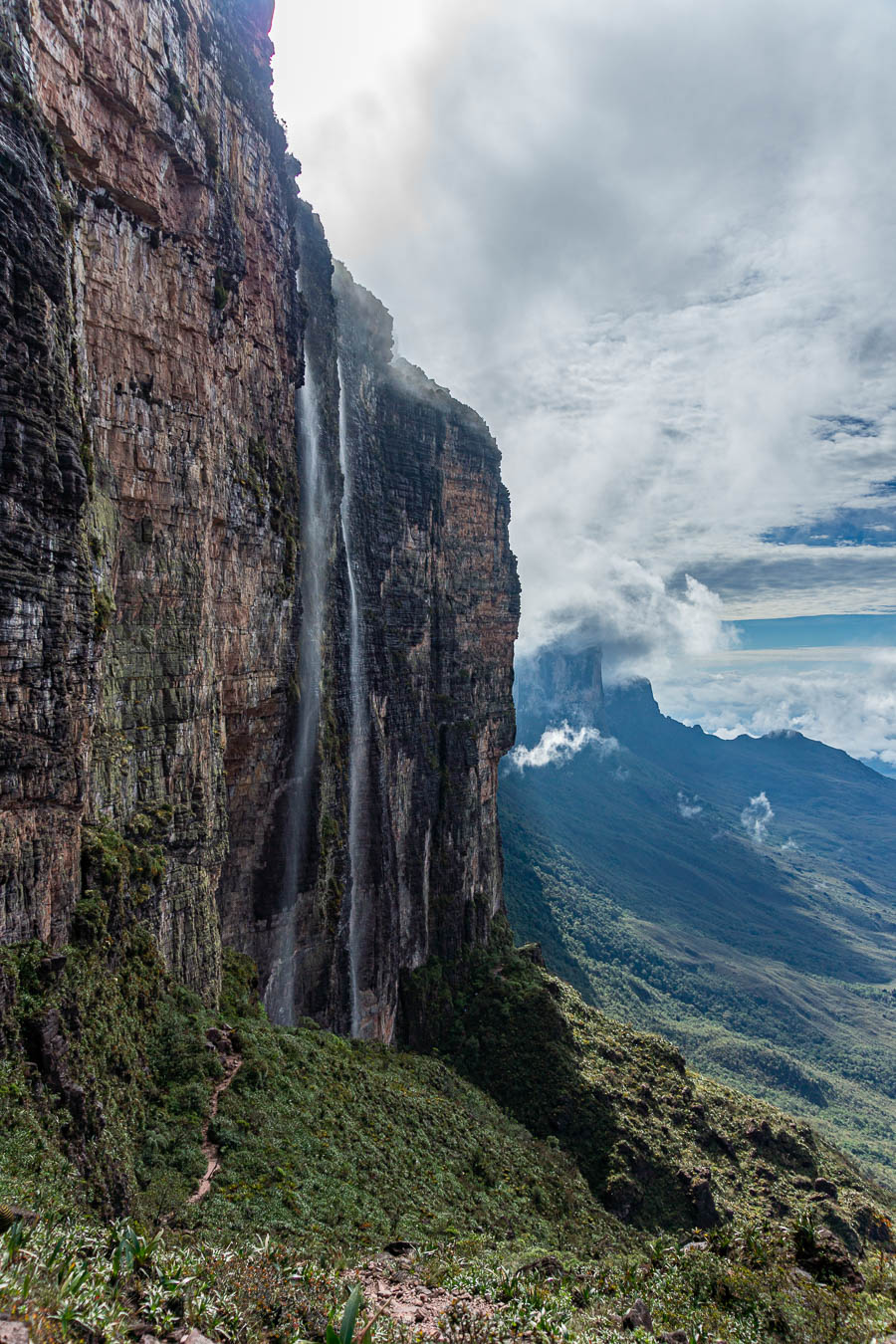 Roraima : descente, cascade