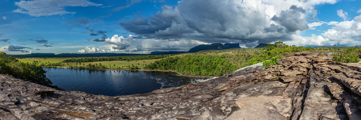 Canaima : île Anatoliy, vue vers le nord
