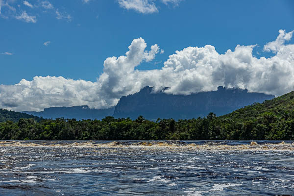 Rapides et Auyan Tepuy