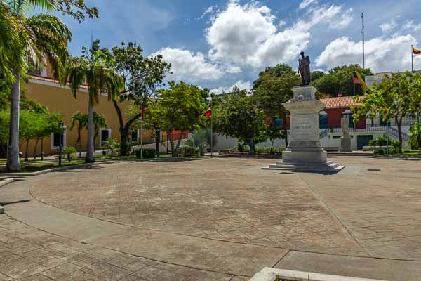 Ciudad Bolívar : plaza Bolívar