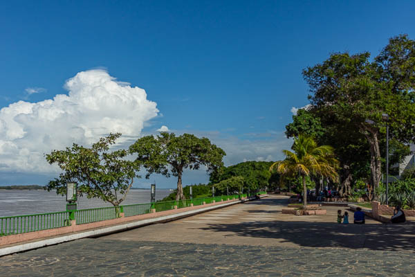 Ciudad Bolívar : paseo Orinoco