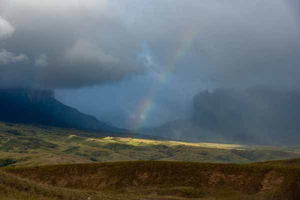 Vers les tepuys Kukenan et Roraima