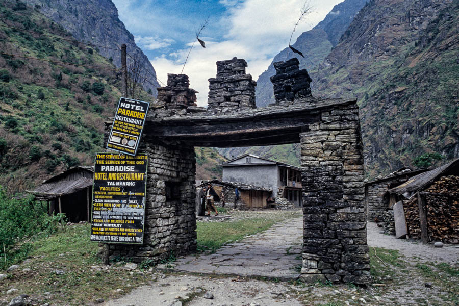 Portique d'entrée à Tal