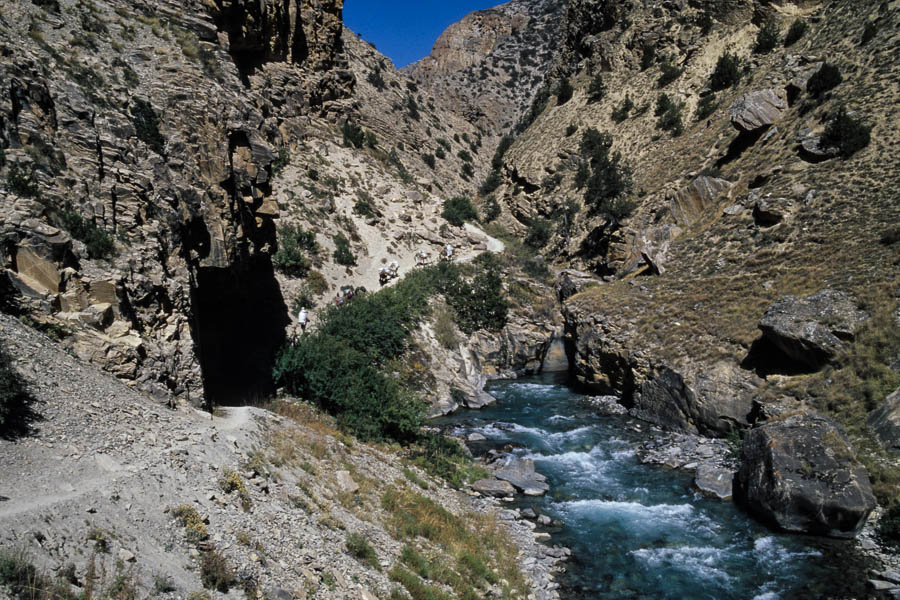 Sentier le long de la Tarap