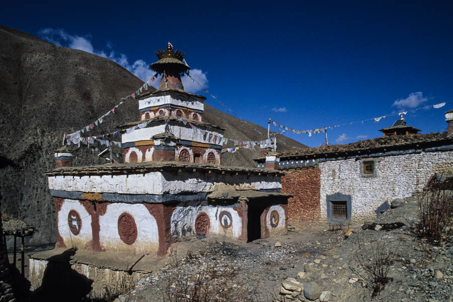 Stupa du gompa de Dho