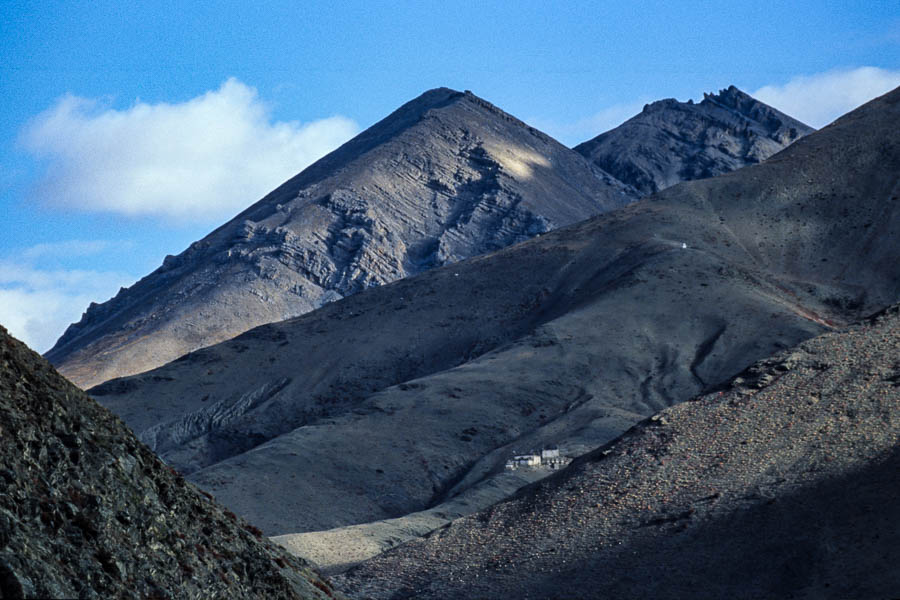 Gompa au nord de Dho à l'aube
