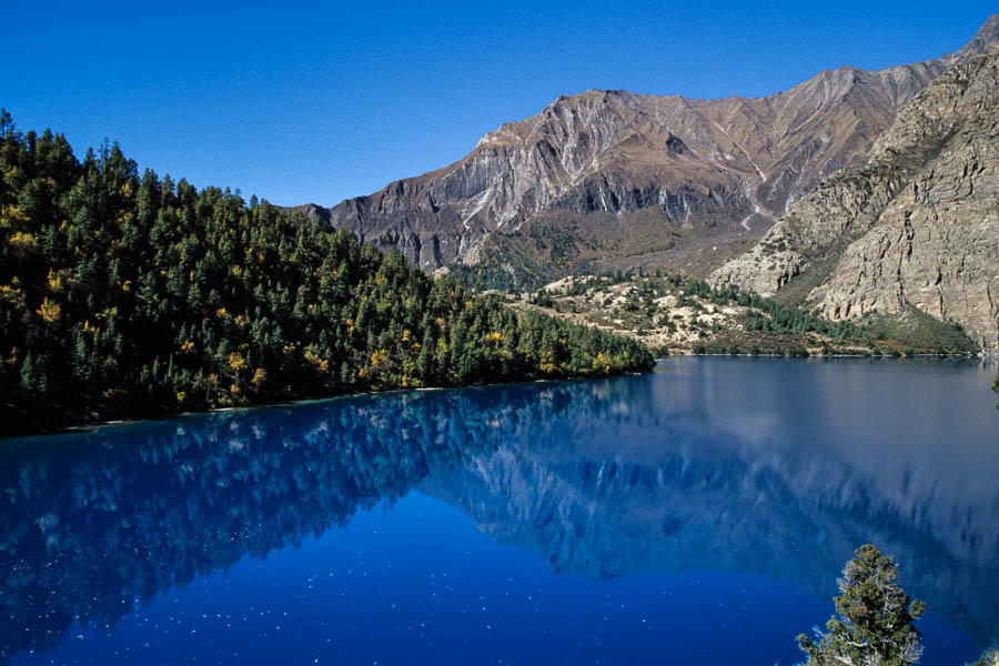 Lac Phoksundo et village de Ringmo