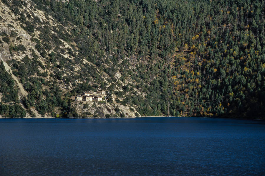 Lac Phoksundo, gompa
