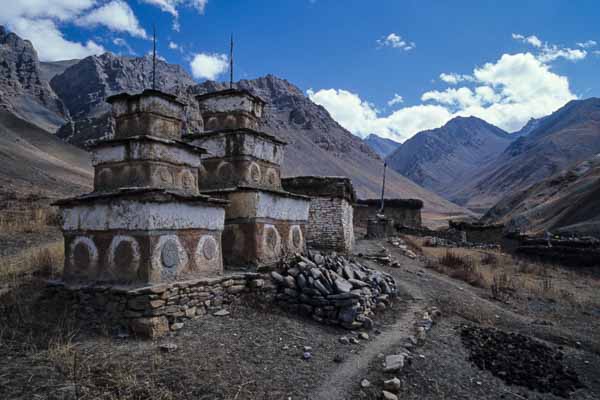 Chortens à Thoro