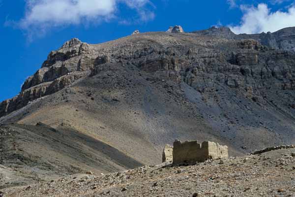 Ruines entre Thoro et Dho