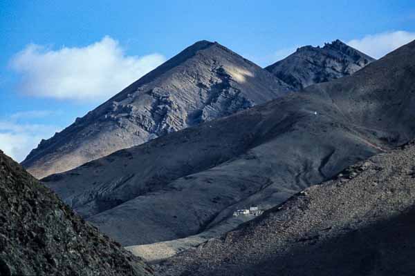 Gompa au nord de Dho à l'aube