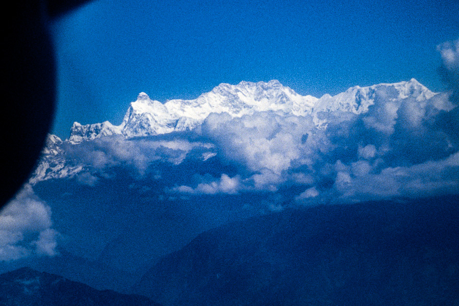 Vue d'avion : le Kumbhakarna (Jannu), le Kangchenjunga et le Kabru