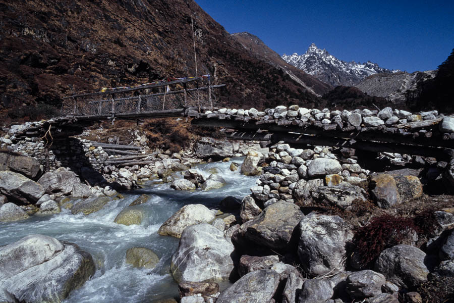 Pont sur la Ghunsa Khola