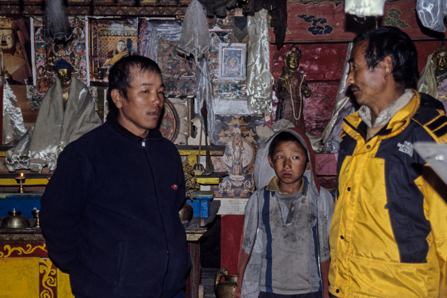 Gompa de Ghunsa, Mingmar et le lama