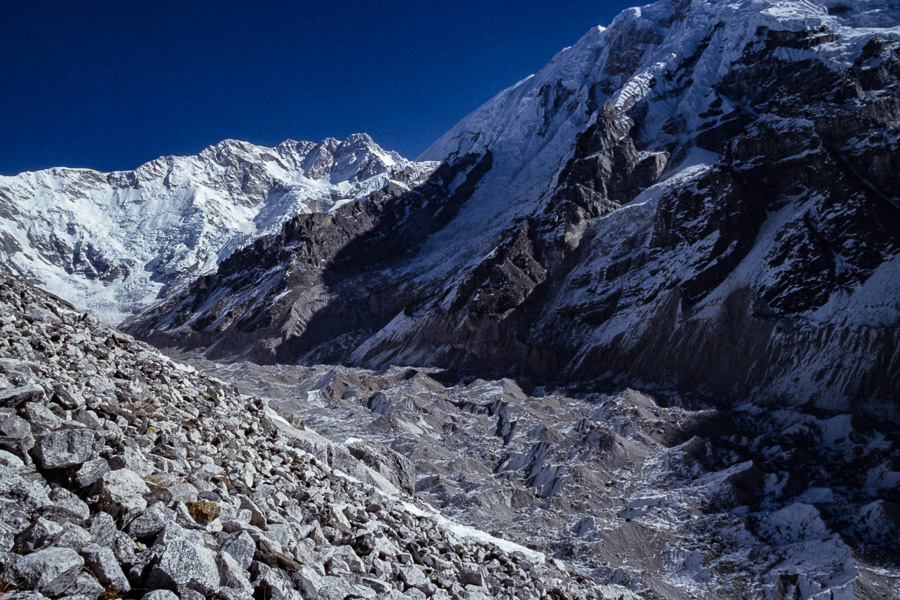 Le glacier de Yalung et le Kangchenjunga