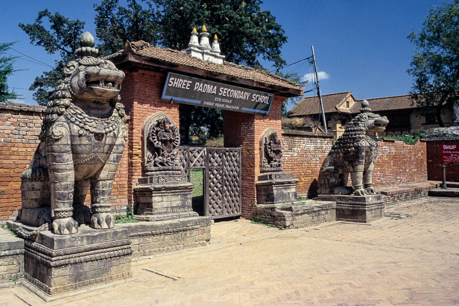 Bhaktapur : lions