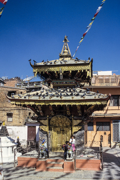 Temple au Katheshimbu