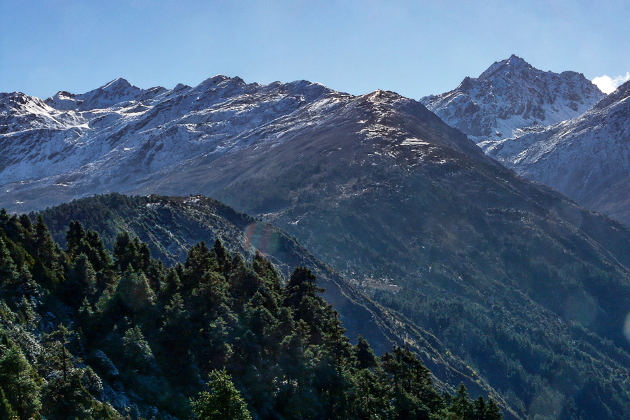 Vue vers Laurebina Yak et Gosainkund