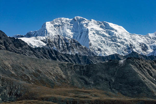 Pemthang Karpo Ri, 6830 m
