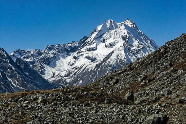 Ponggen Dopku 5930 m