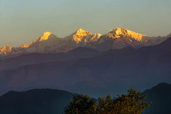 Ganesh Himal (Pabil, Salasungo, Yangra) depuis Chisopani à l'aube