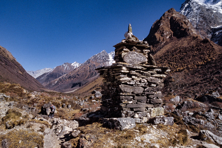 Chorten au-dessus de Sama