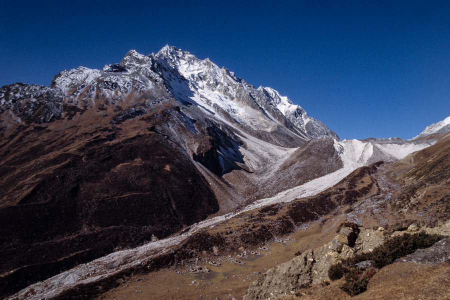 Moraine vers le Larkya La