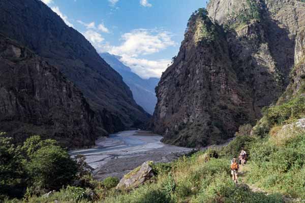 Gorges avant Jagat