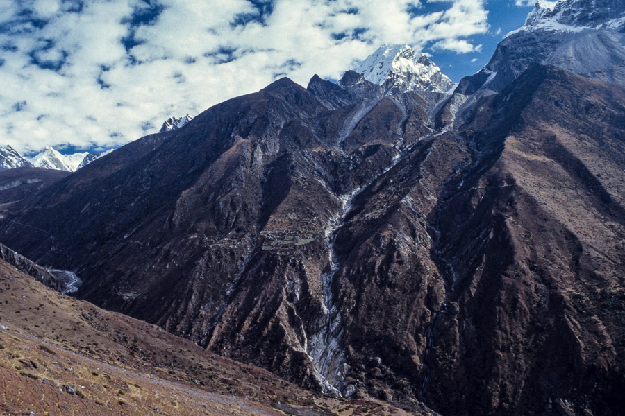 Ravinement dans le massif du Cholatse