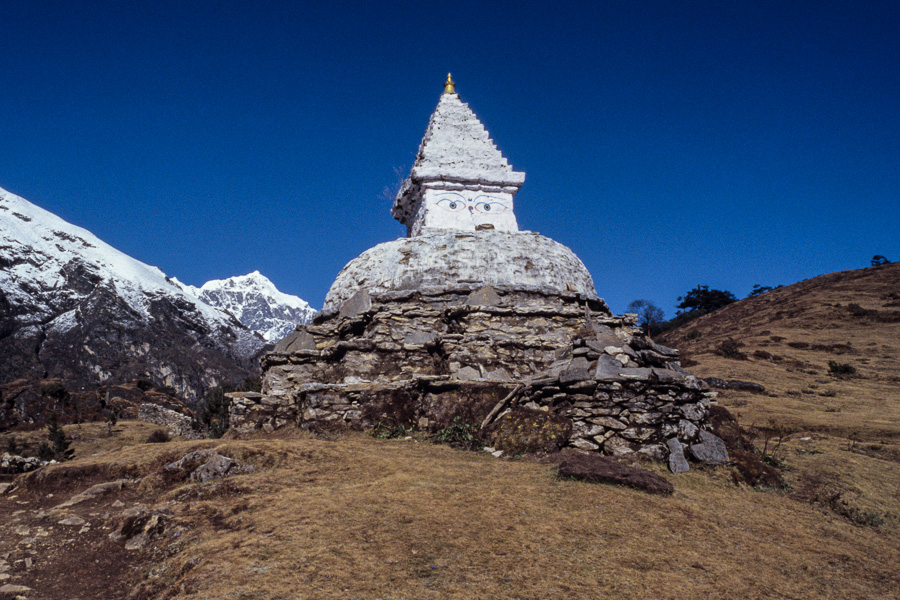 Syangboche, 3830 m : chorten