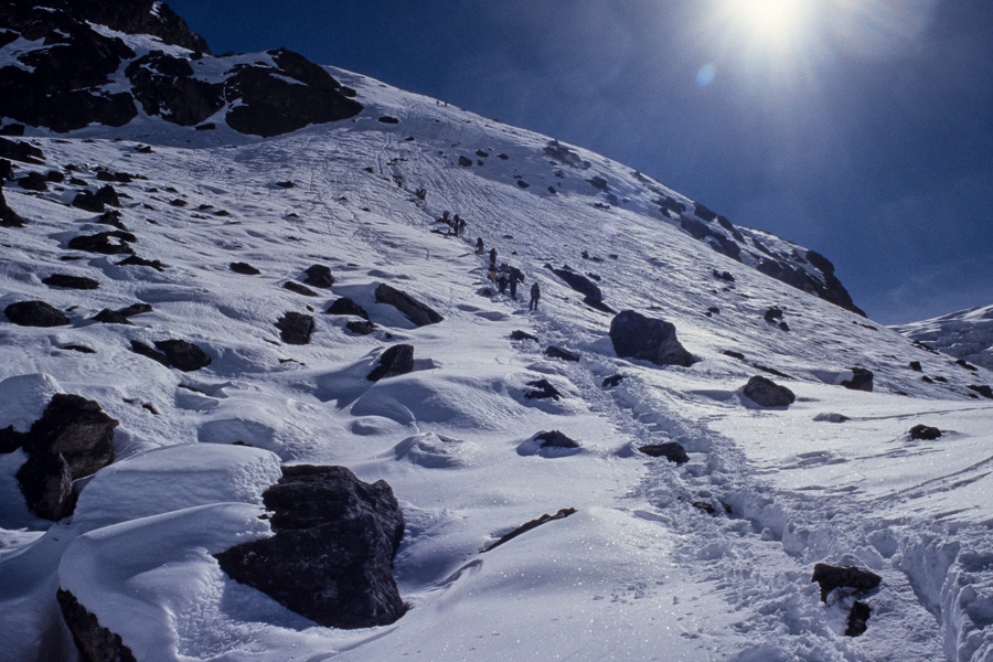 Montée au-dessus du camp de base