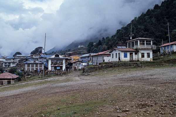 Lukla : tour de contrôle