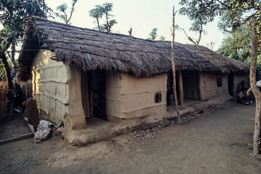 Maison du village tharu
