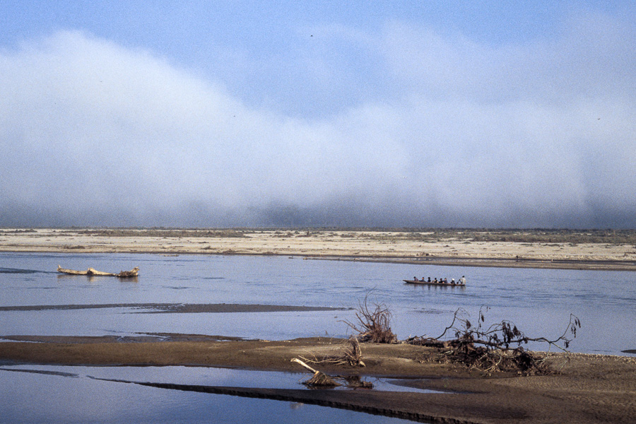 Promenade en pirogue sur la rivière Rapti